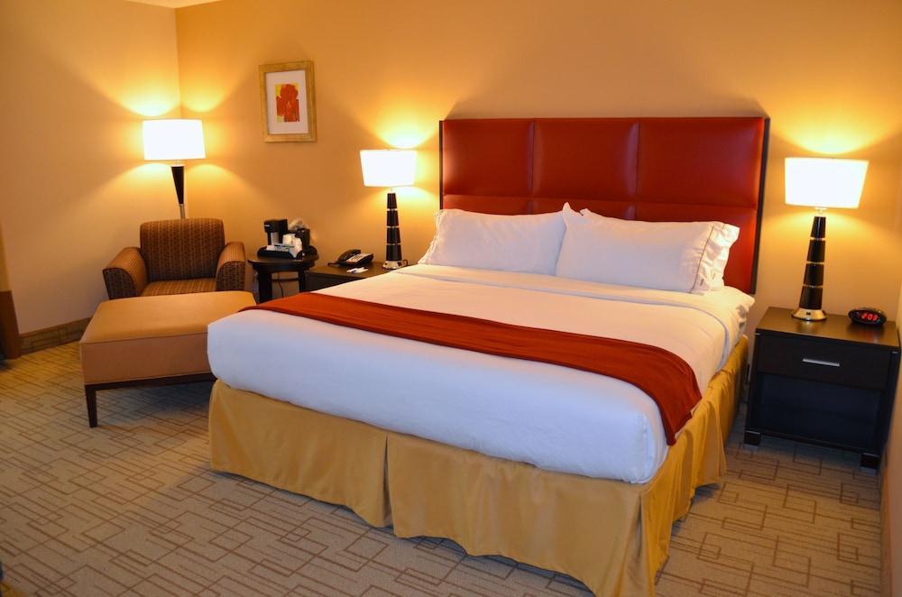 Holiday Inn Express & Suites - Smithfield/Selma By Ihg מראה חיצוני תמונה