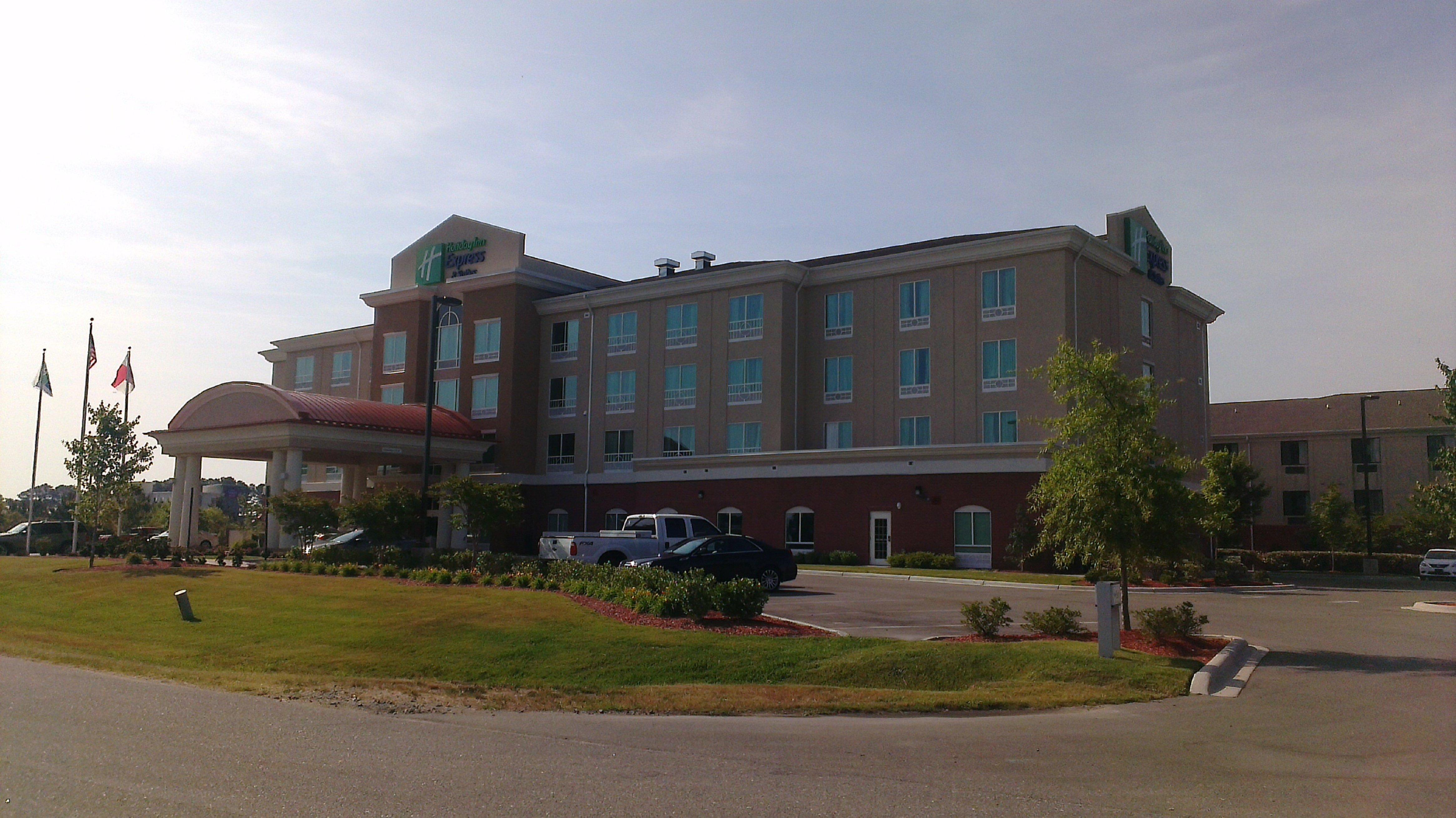 Holiday Inn Express & Suites - Smithfield/Selma By Ihg מראה חיצוני תמונה