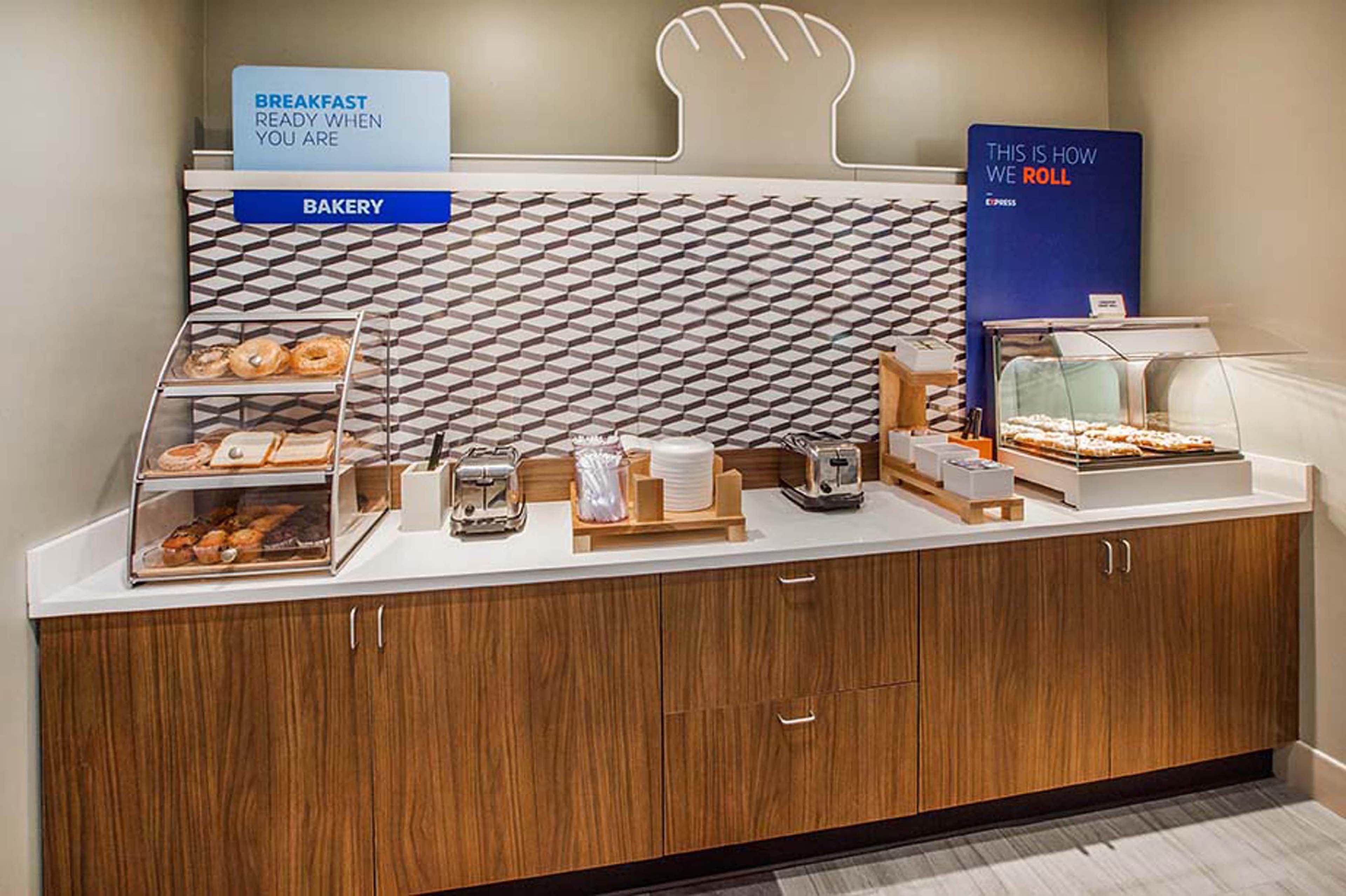 Holiday Inn Express & Suites - Smithfield/Selma By Ihg מראה חיצוני תמונה