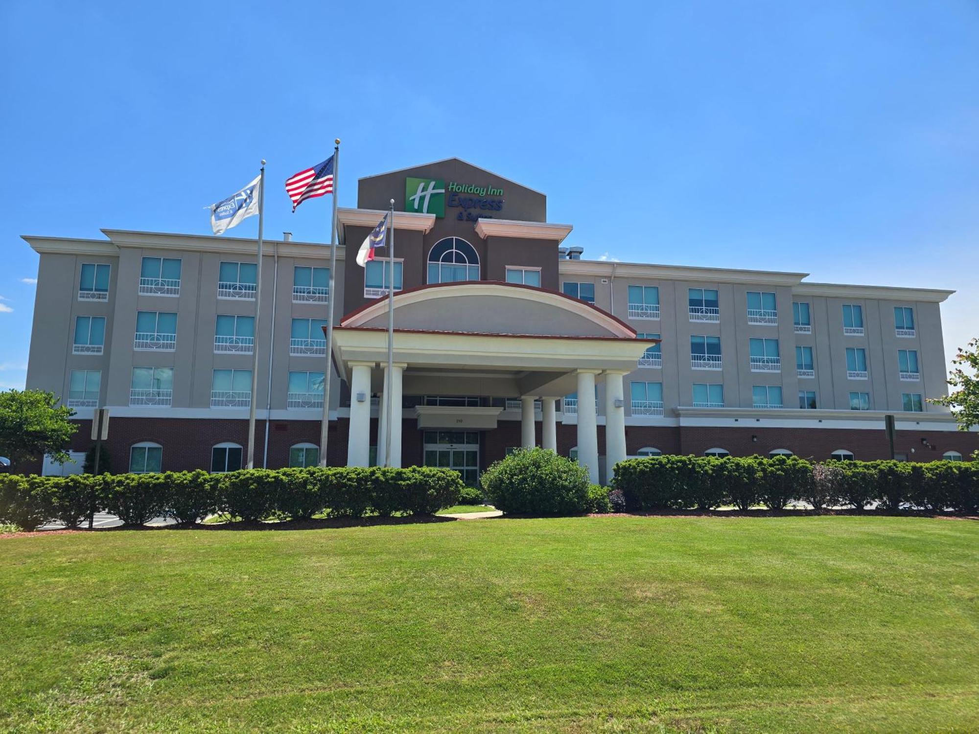 Holiday Inn Express & Suites - Smithfield/Selma By Ihg מראה חיצוני תמונה