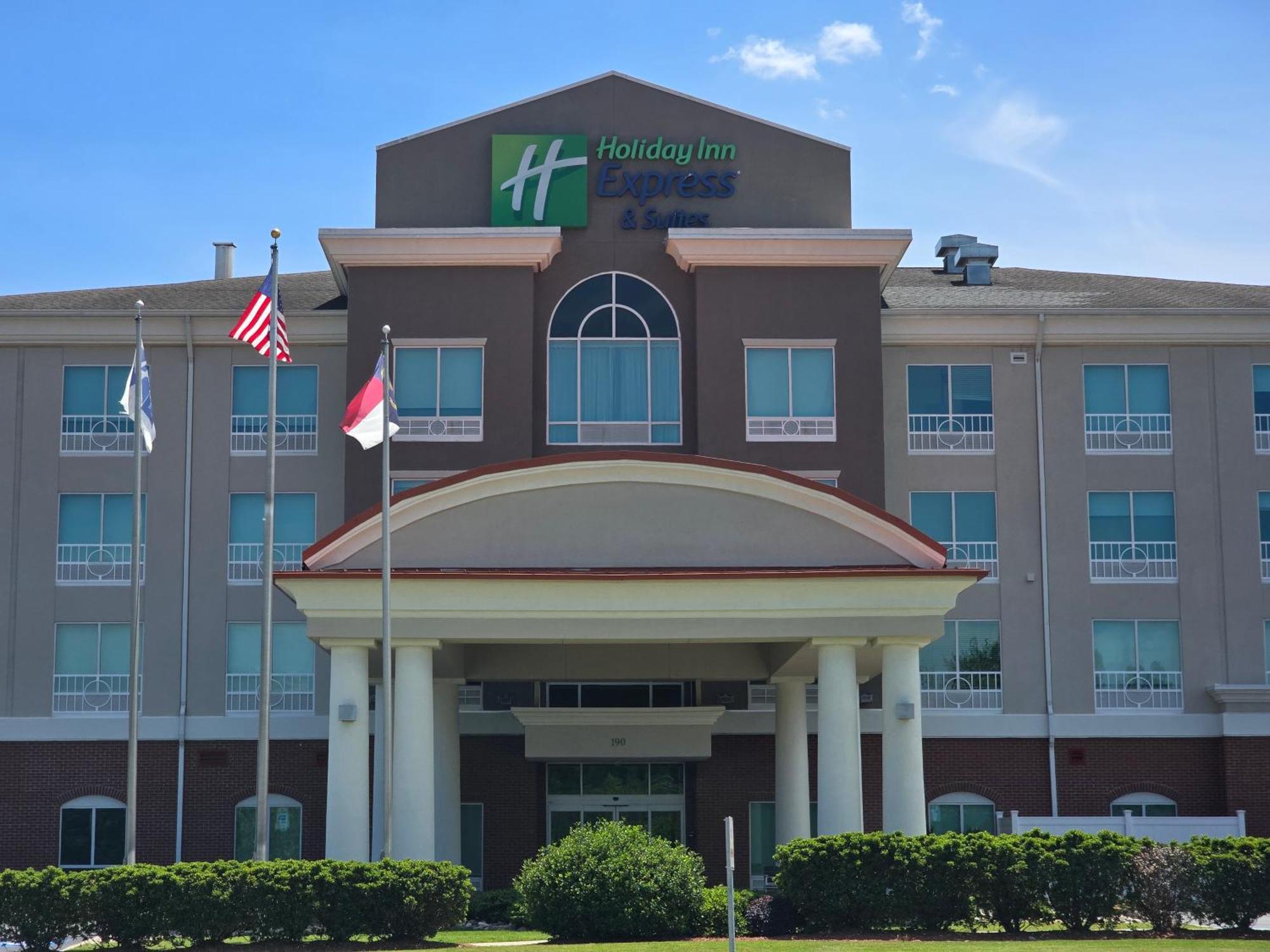 Holiday Inn Express & Suites - Smithfield/Selma By Ihg מראה חיצוני תמונה