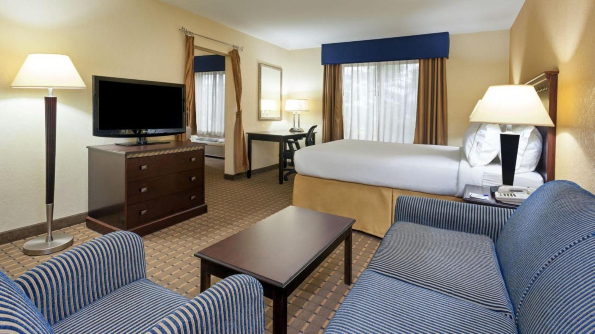 Holiday Inn Express & Suites - Smithfield/Selma By Ihg מראה חיצוני תמונה