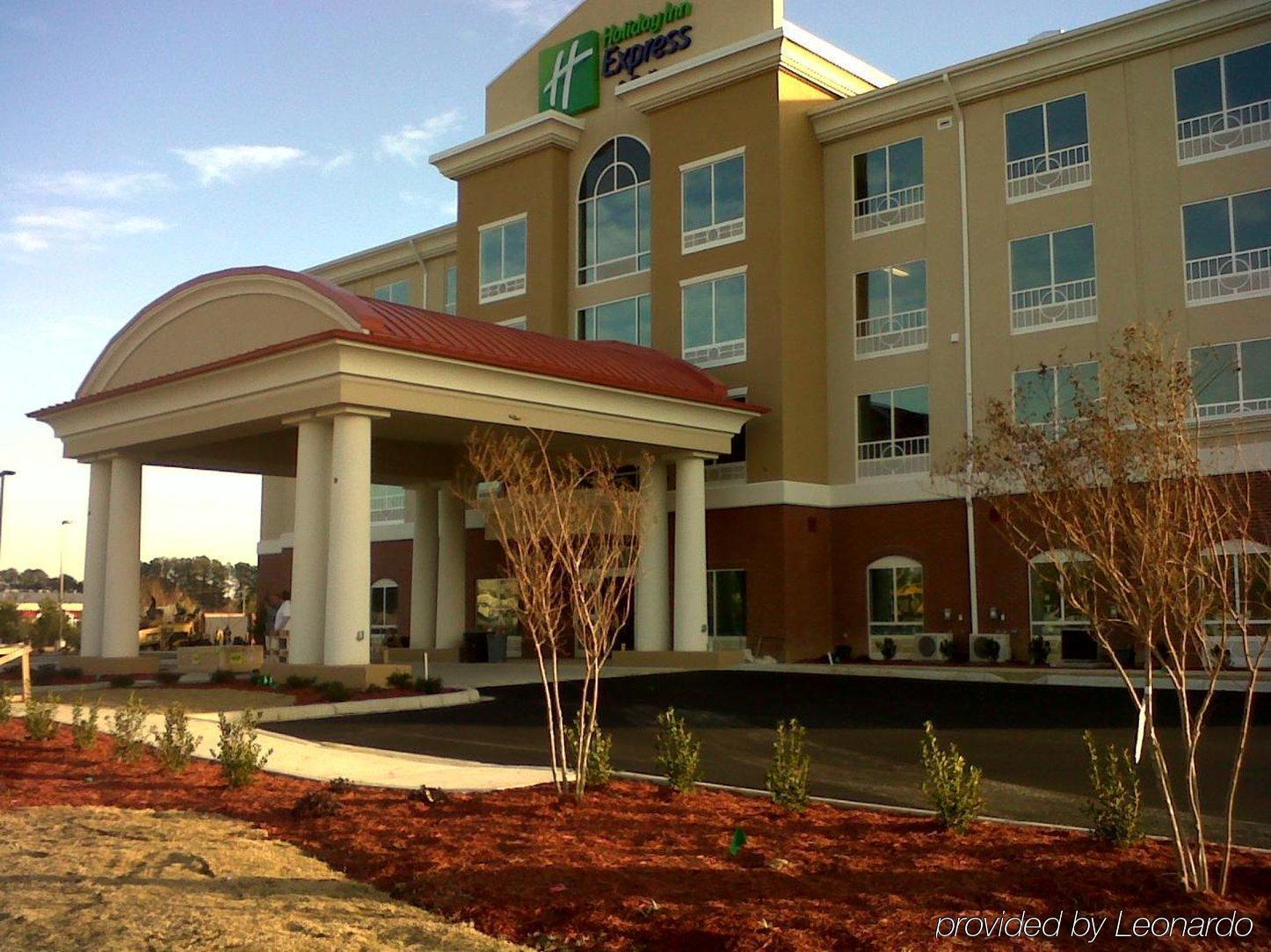 Holiday Inn Express & Suites - Smithfield/Selma By Ihg מראה חיצוני תמונה