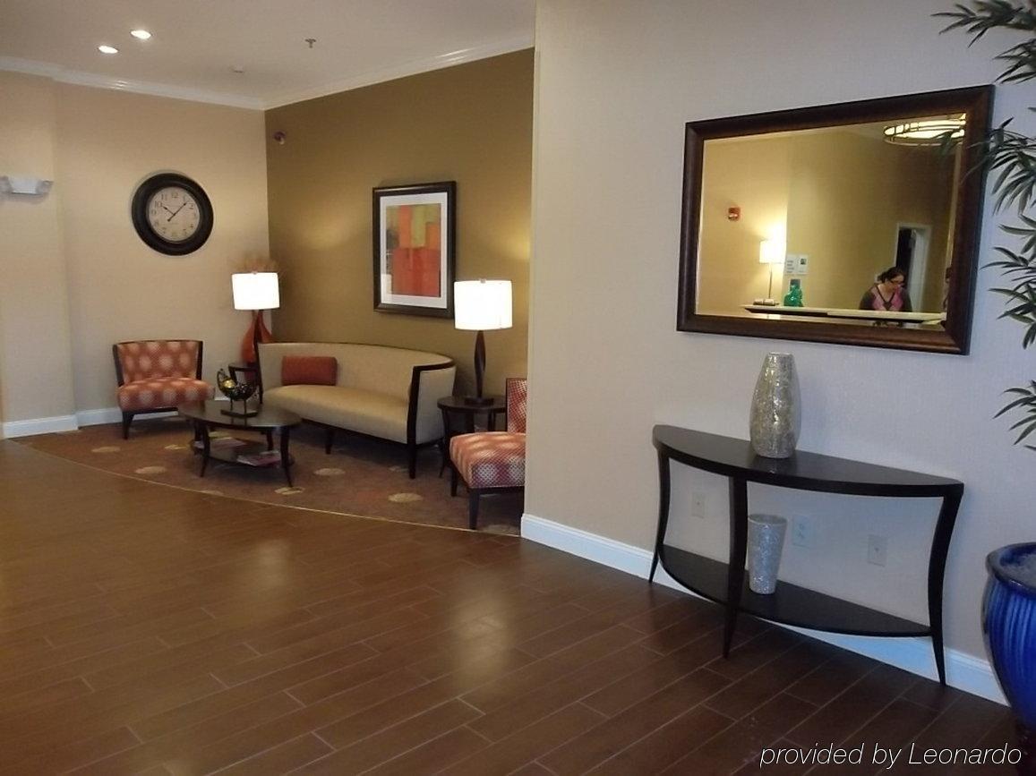 Holiday Inn Express & Suites - Smithfield/Selma By Ihg מראה פנימי תמונה